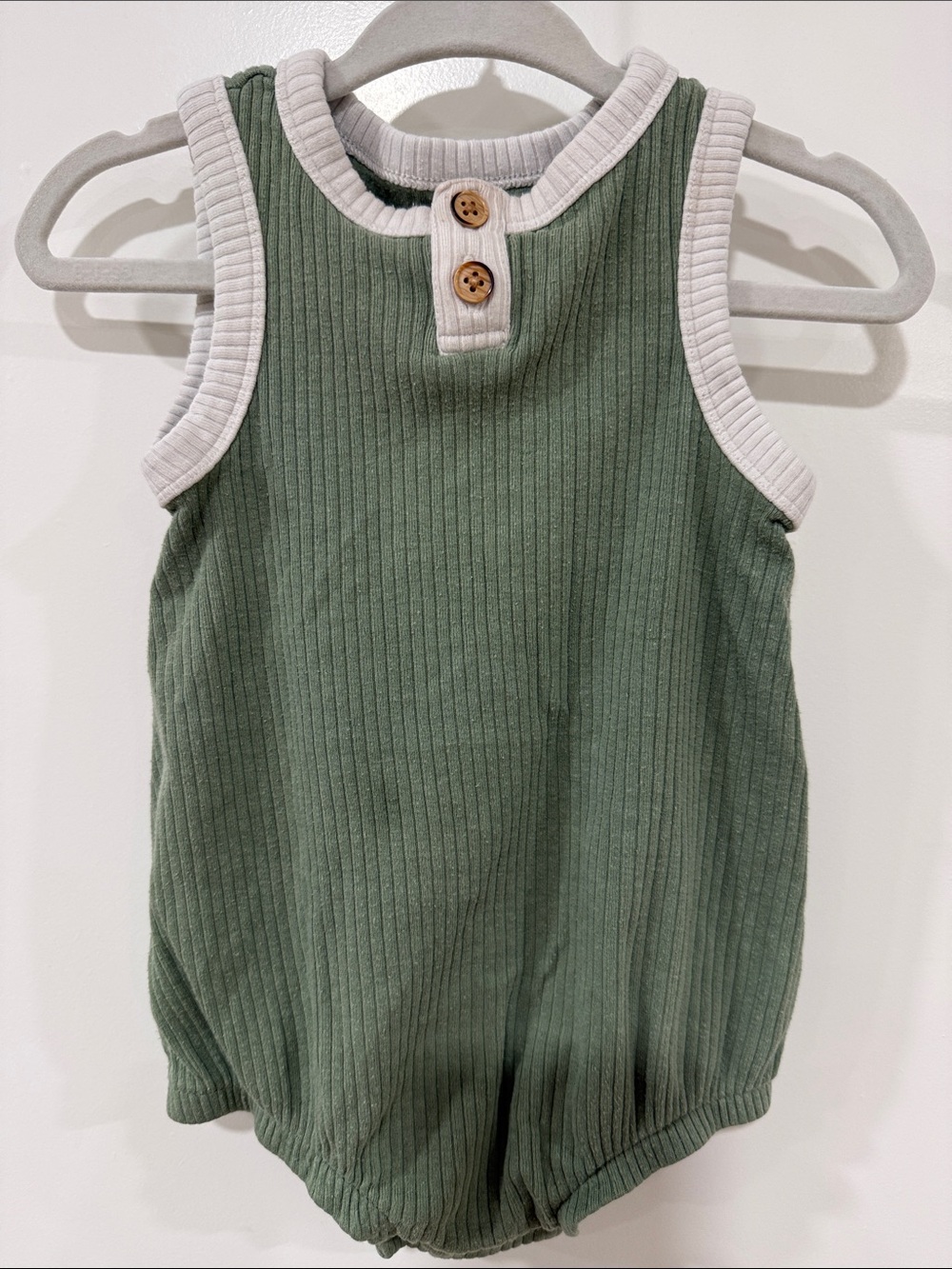 Cat & Jack Ribbed Olive Green Baby Romper with Cream Trim 6-9M